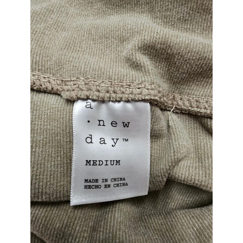 A New Day Womens Cargo Jogger Pants Medium Green‎ Ribbed High Rise Elastic Waist